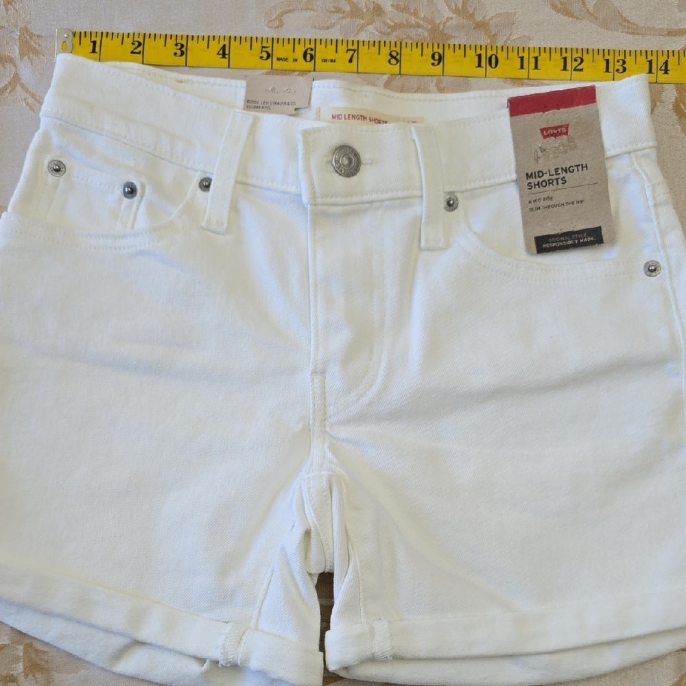 Levi's White Mid Rise Rolled-Hem Shorts & Distressed Blue Denim Cutoffs - Picture 5 of 9
